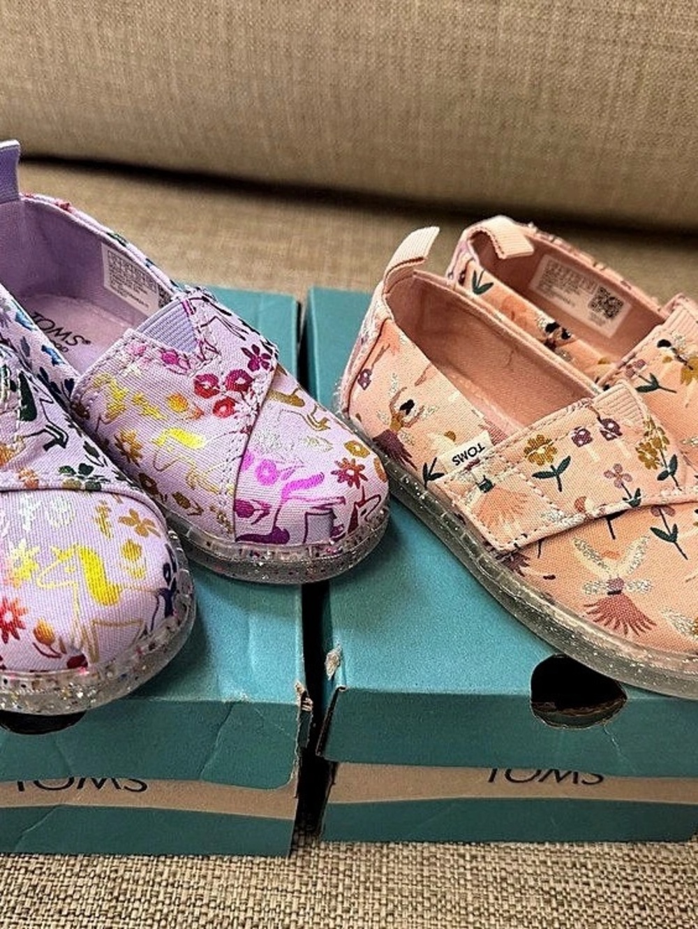 2 TOMS Alpargata Floral and Unicorn Slip-On Sneakers T6